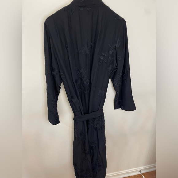 NWT Johnny Was|| SILK CHARMEUSE EMBROIDERED ROBE/KIMONO size large - Picture 13 of 16